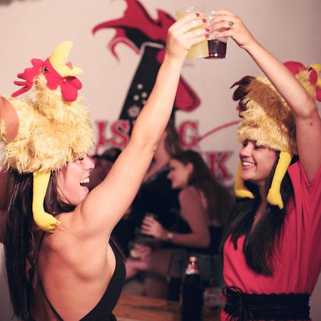 Rising Cock Party Hostel Lagos Extérieur photo