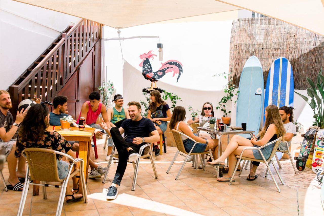 Rising Cock Party Hostel Lagos Extérieur photo